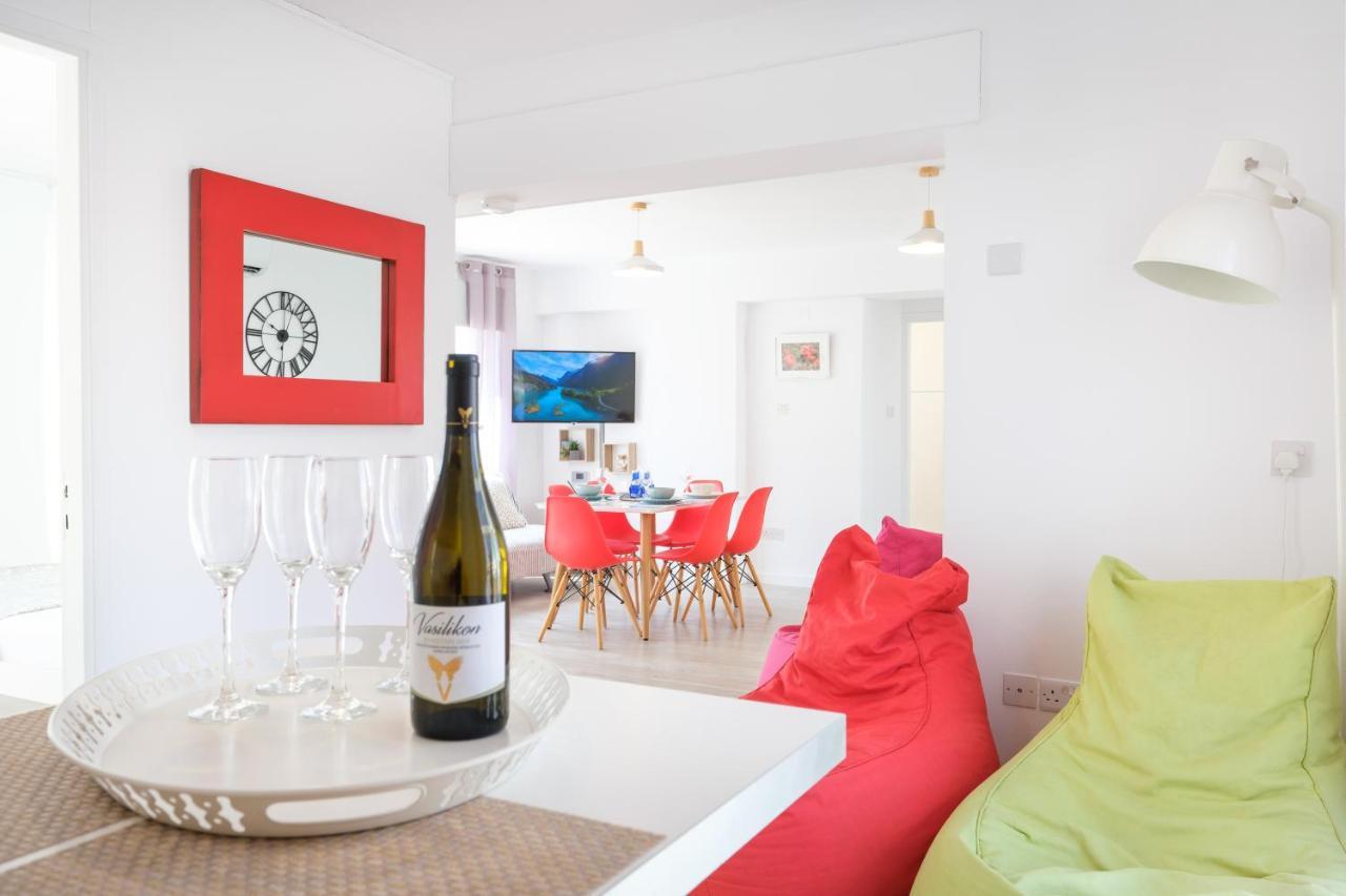 Seaview 3 Bedroom Kings Road Penthouse Apartament *
