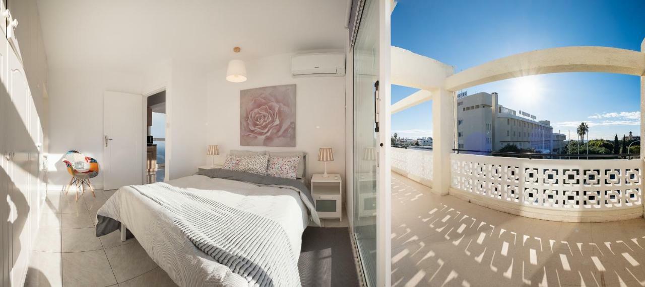 Seaview 3 Bedroom Kings Road Penthouse * Pafos